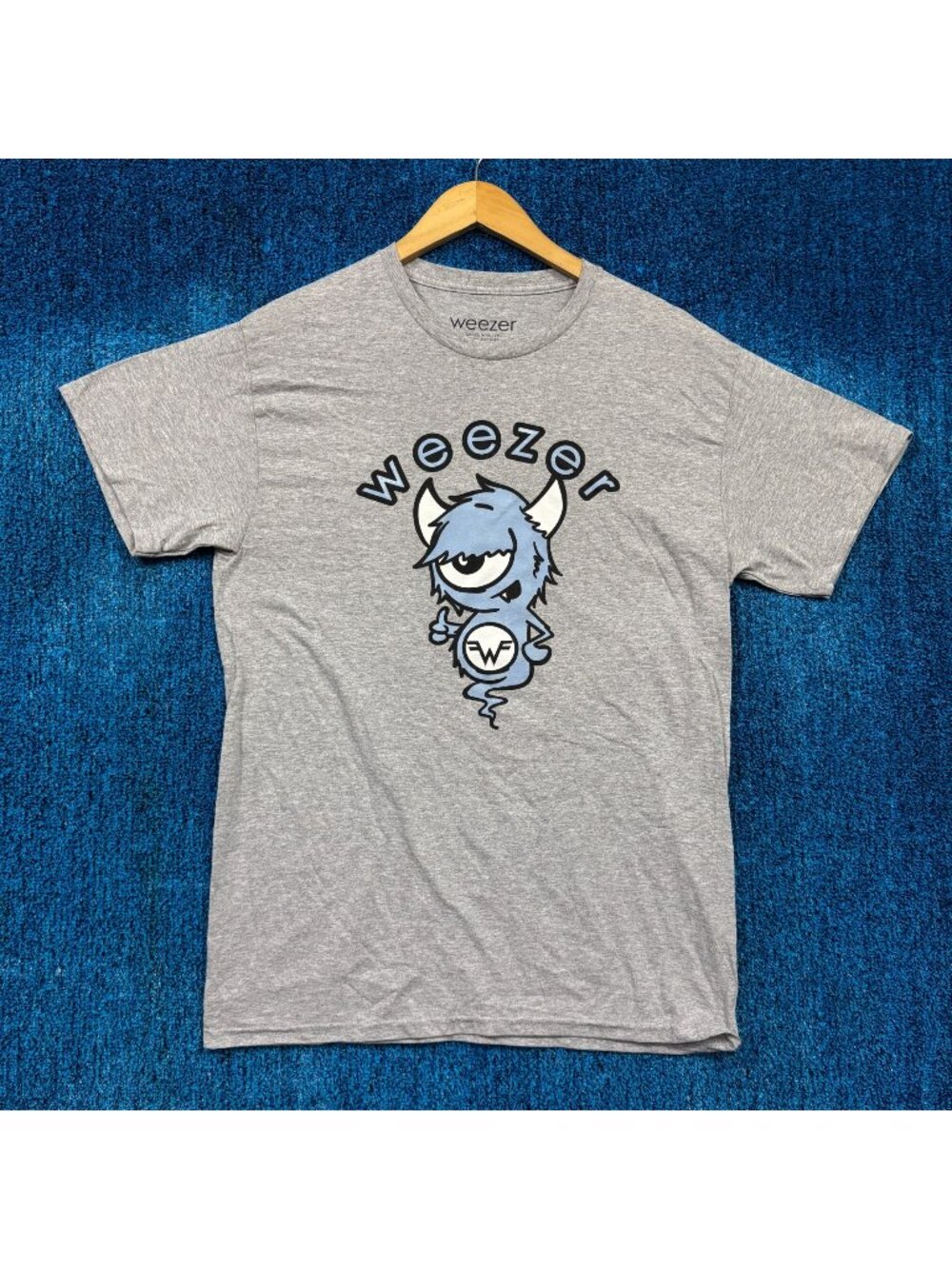 Weezer Rock T-Shirt Size Medium